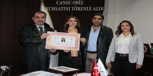 Av. Cansu Obiz, törenle ruhsatnamesini aldı